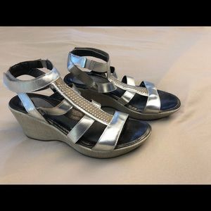 Naot Mystery wedge sandal